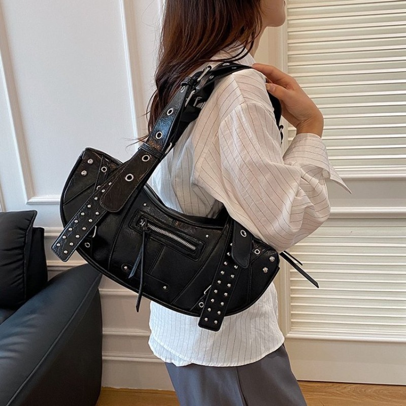 Luxury Bags Must Have - 여성 필수템 디자이너 토트백 명품 가죽