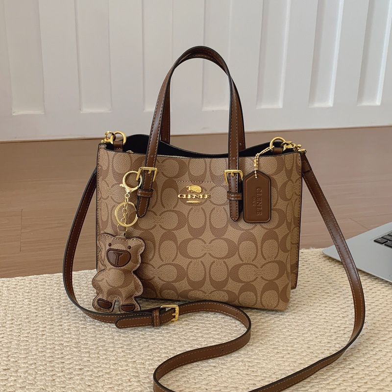 Tote Bag Leather Monogram - 여성을 위한 클래식 스타일의 우아한 모노그램