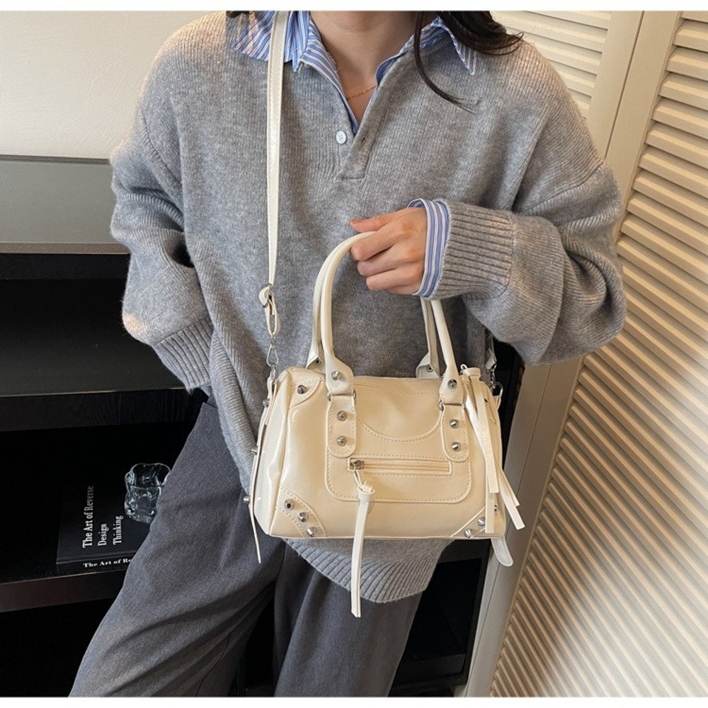 빈티지 리벳 장식 패턴트 가죽 지퍼 볼링 모터사이클 핸 - Top Handle Patent Bag 리뷰 및 가격