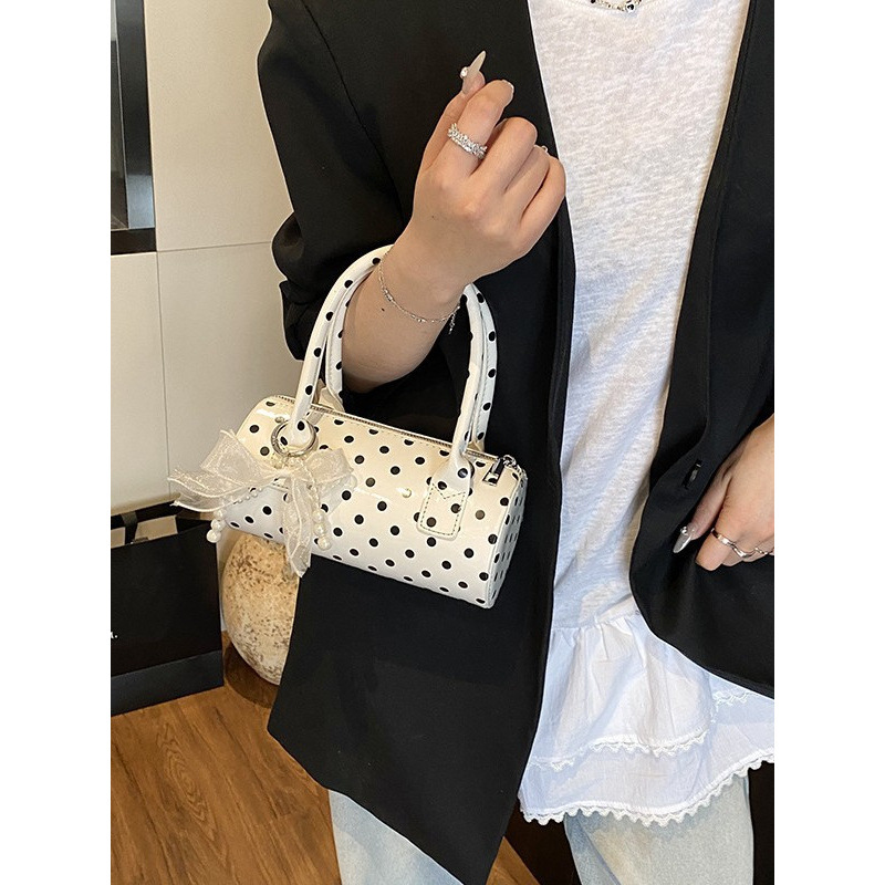 여성용 귀여운 물방울 무늬 핸드백, 진주 리본 참 장식 - Top Handle Patent Bag 리뷰 및 가격