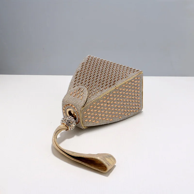 여성을위한 라인 석 럭셔리 이브닝 백 오리지널 브랜드  - Luxury Bags Pyramid 리뷰 및 가격
