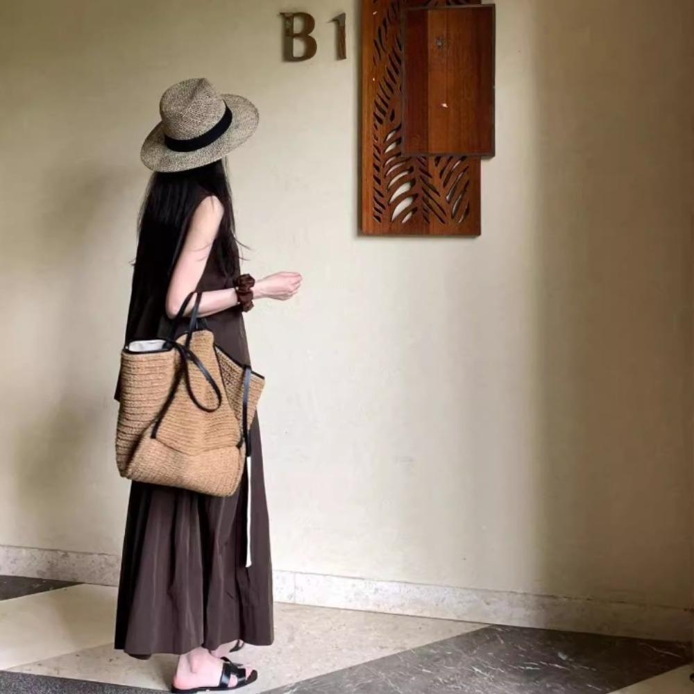 [라이트 럭셔리 밀짚 토트백] 솔리드 컬러 우븐 백 인 - Luxury Bags Must Have 리뷰 및 가격