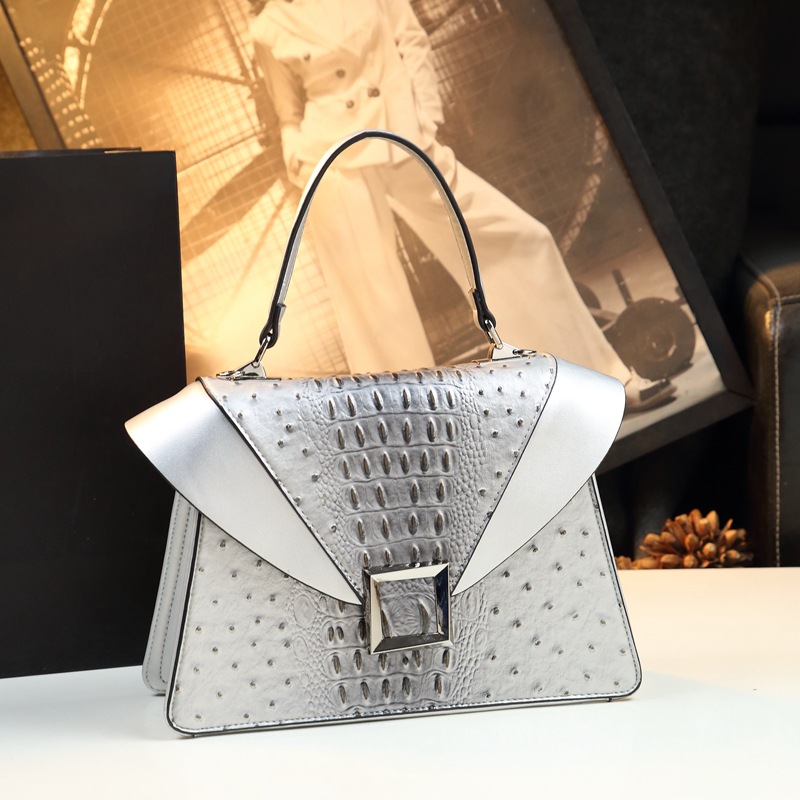 CH 엠보싱 모노그램 토트백 여성용 대용량 PU 가죽  - Tote Bag Leather Monogram 리뷰 및 가격