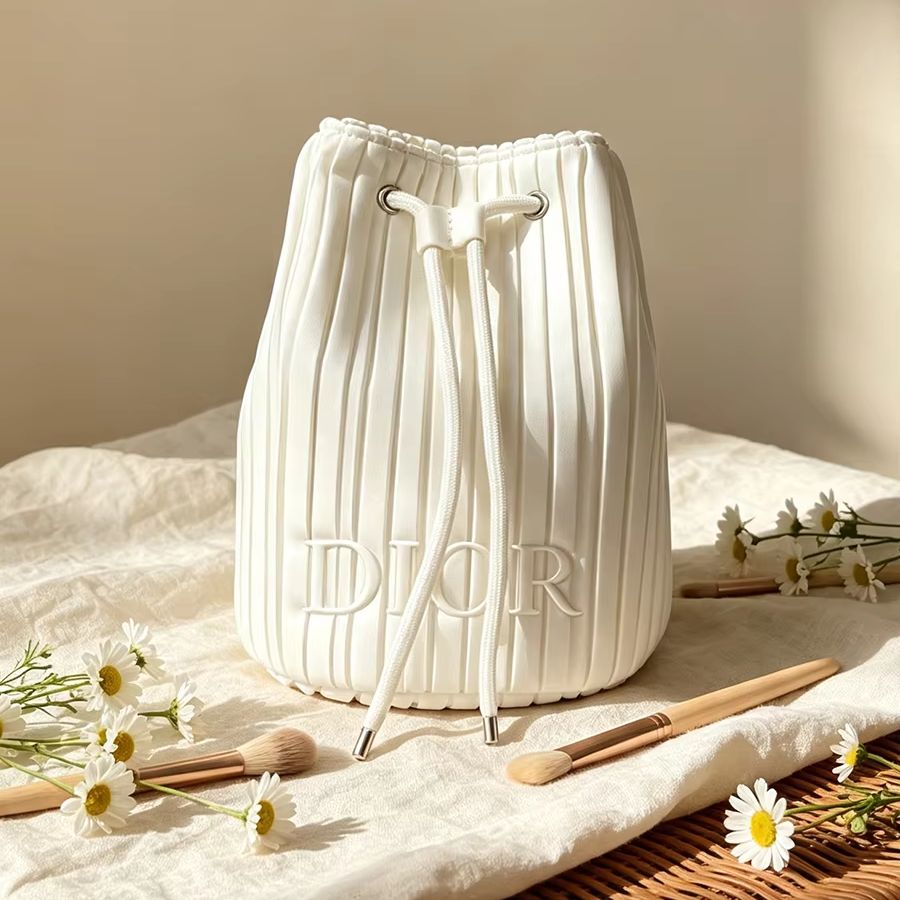 크리스티앙 디올 디올의 가방 미니멀리스트 화이트 스트라 - Luxury Bags Dior 리뷰 및 가격