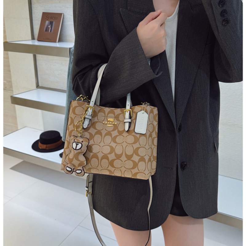 여성을 위한 클래식 스타일의 우아한 모노그램 토트백,  - Tote Bag Leather Monogram 리뷰 및 가격