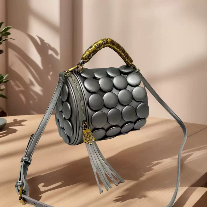 2025 새로운 디자인 여성 레트로 버튼 가죽 핸드백  - Luxury Bags Youtube 리뷰 및 가격